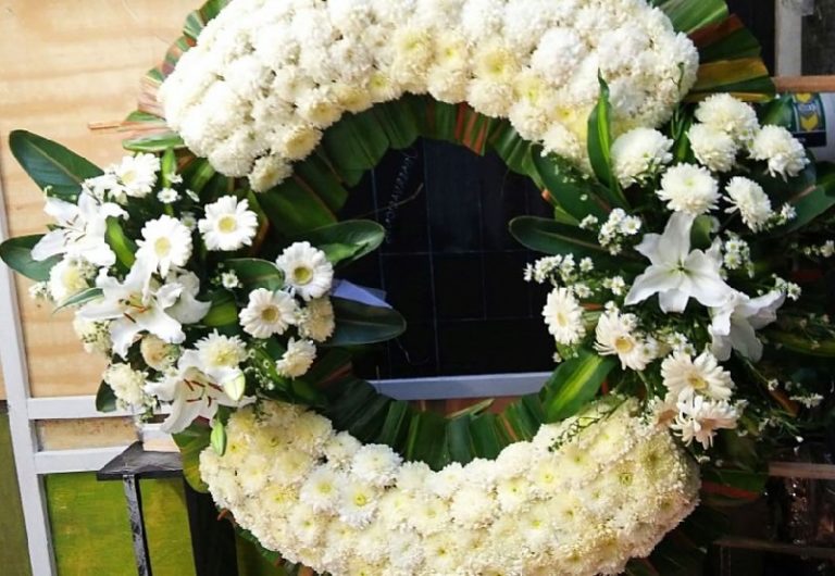 17 FLORES para FUNERAL: Cómo Elegir la indicada y por qué? 】